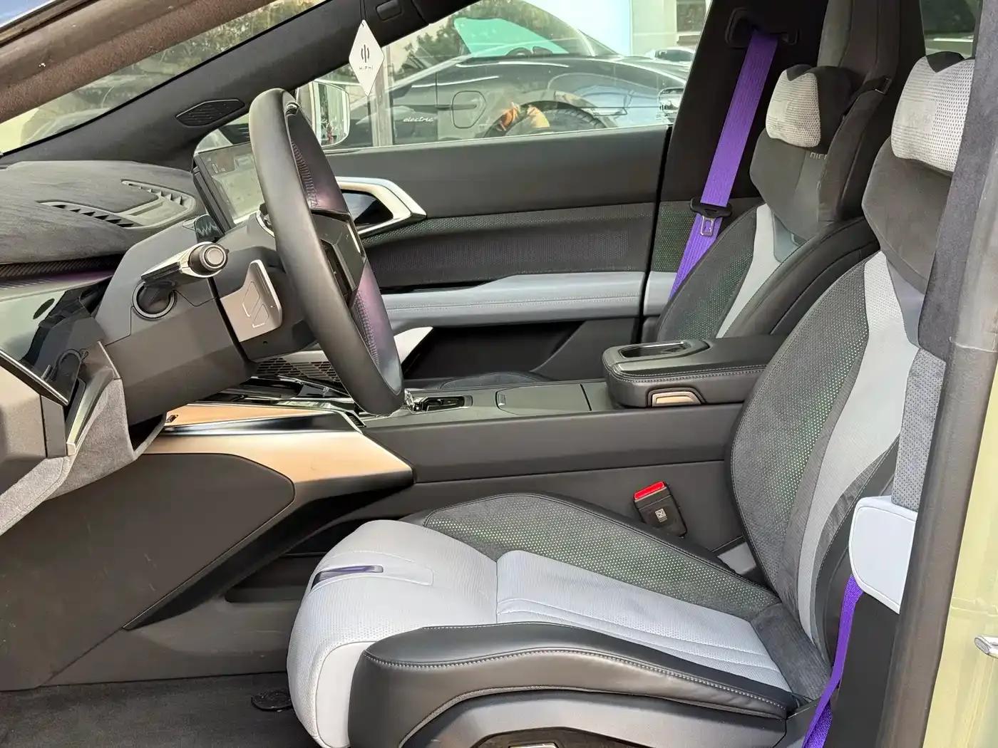 HiPhi Z 2023 Five-Seat Version — миниатюра 9