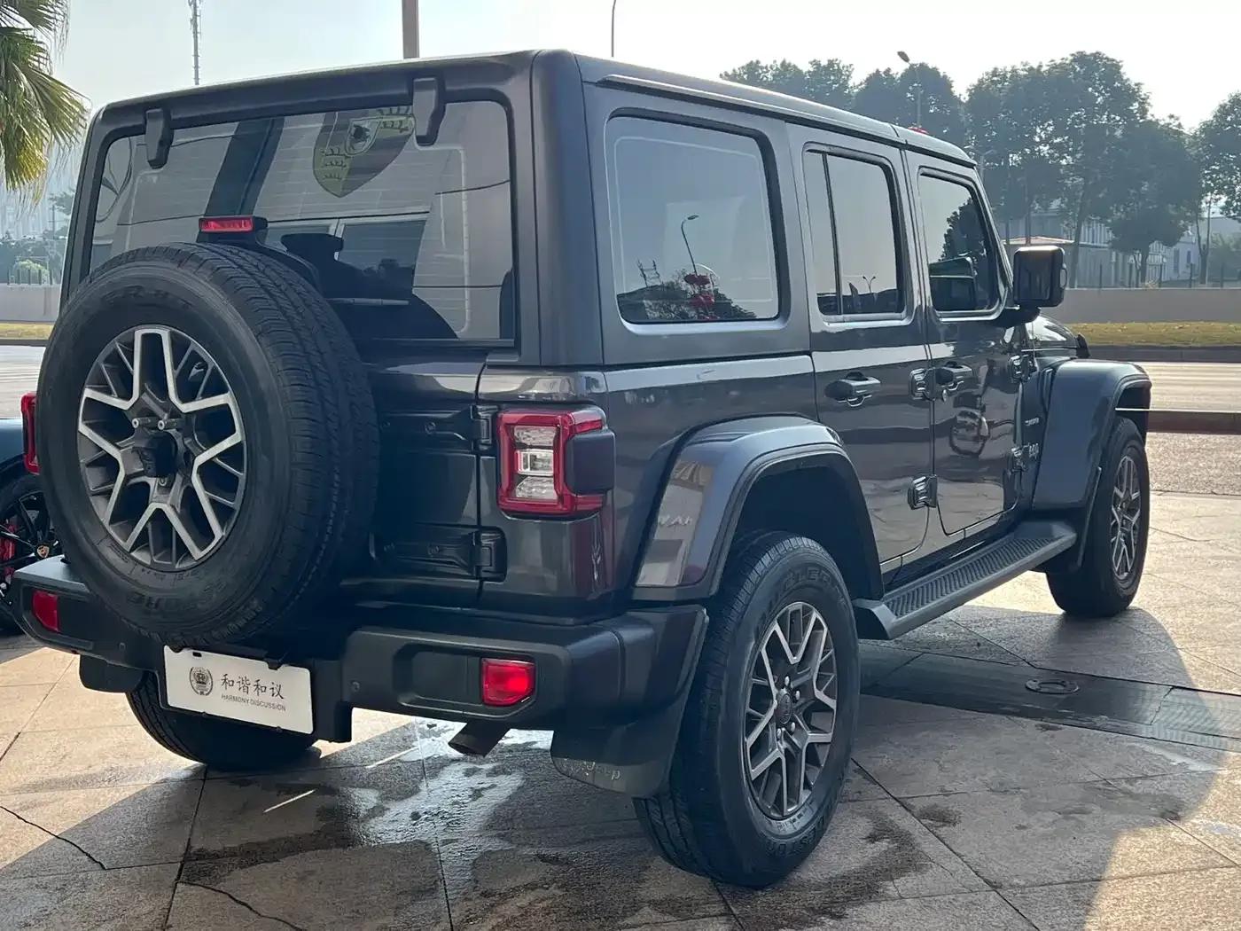 Jeep Wrangler New Energy 2021 Model 4-Door 2.0T 4xe Sahara — миниатюра 14