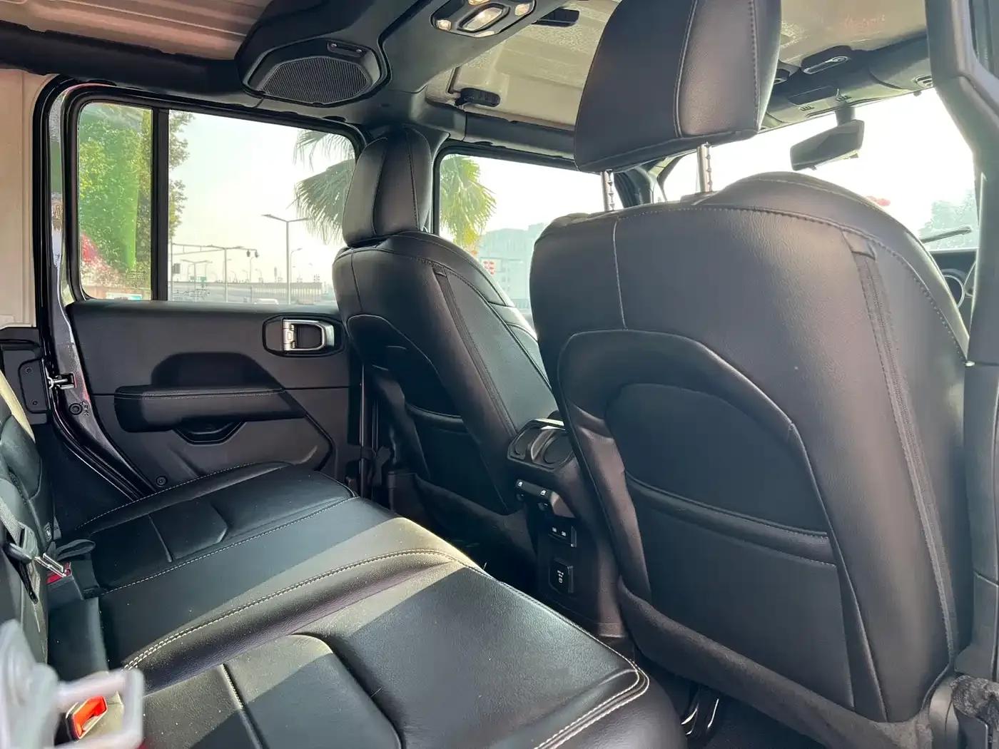 Jeep Wrangler New Energy 2021 Model 4-Door 2.0T 4xe Sahara — миниатюра 6