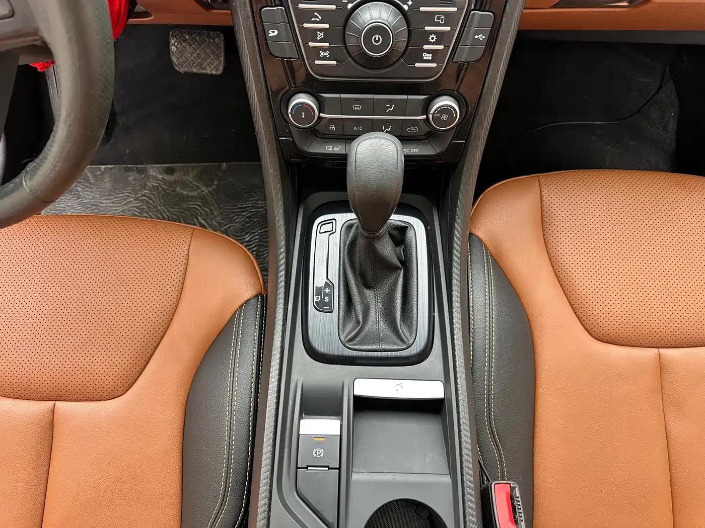 Yusheng S330 2016 1.5L GTDi Automatic 2WD Premium Edition — миниатюра 18