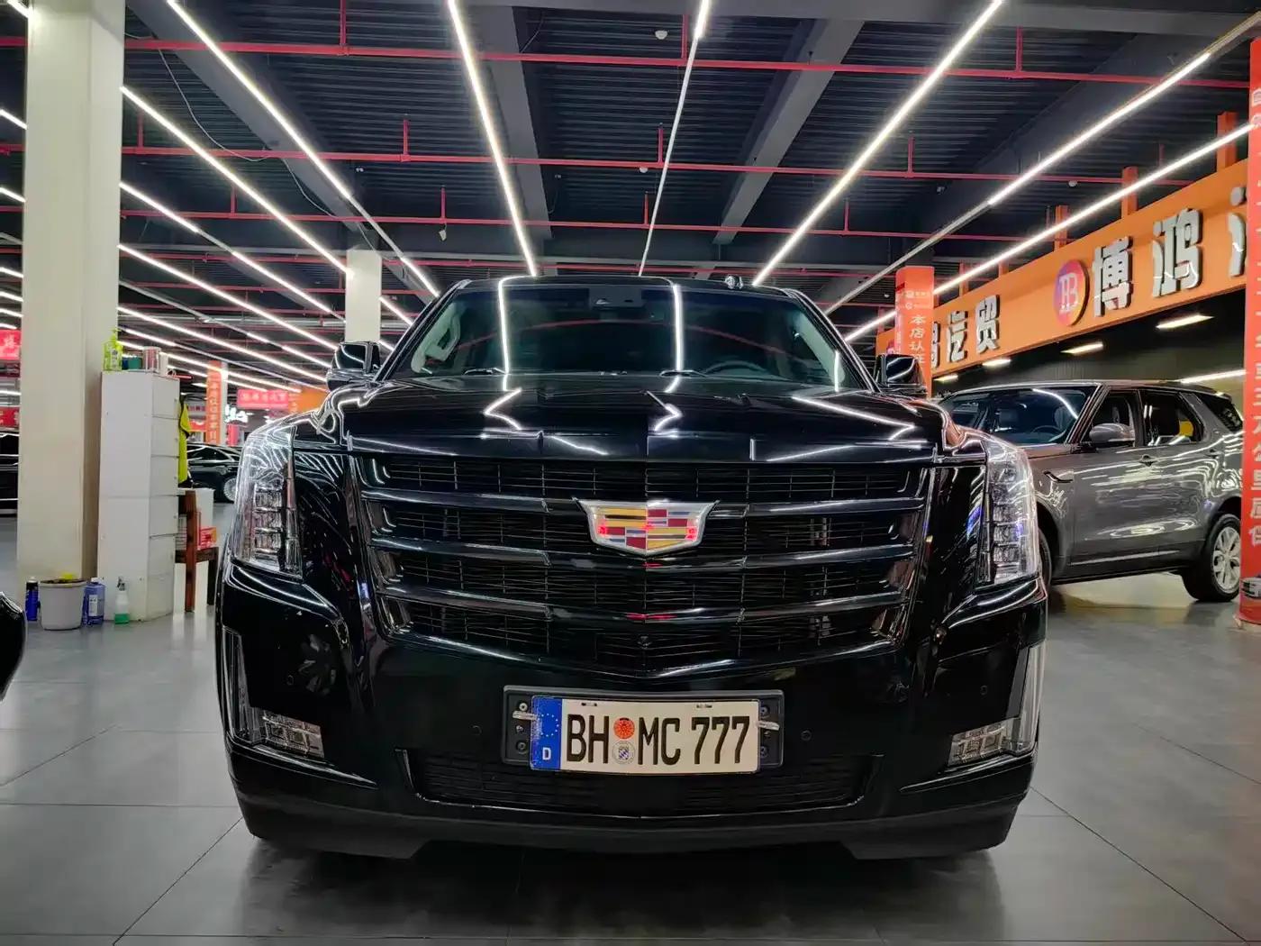 2017 Cadillac Escalade 6.2L ESV Platinum Edition Extended Wheelbase — миниатюра 2