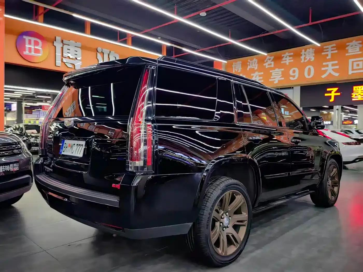 2017 Cadillac Escalade 6.2L ESV Platinum Edition Extended Wheelbase — миниатюра 17