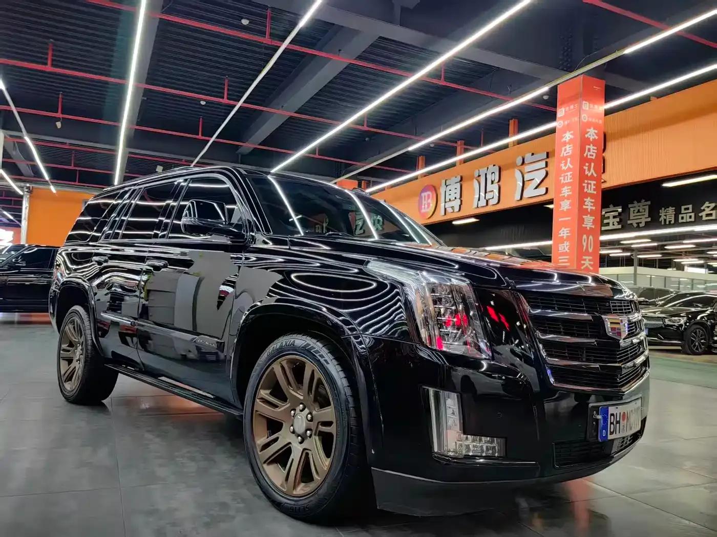 2017 Cadillac Escalade 6.2L ESV Platinum Edition Extended Wheelbase — миниатюра 3