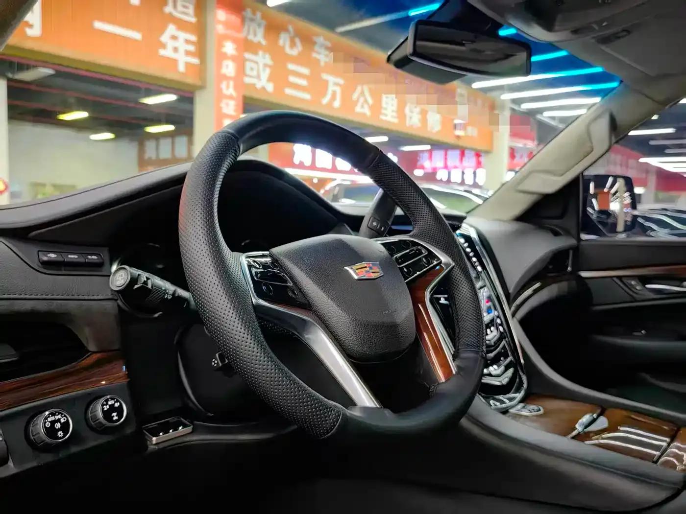 2017 Cadillac Escalade 6.2L ESV Platinum Edition Extended Wheelbase — миниатюра 7