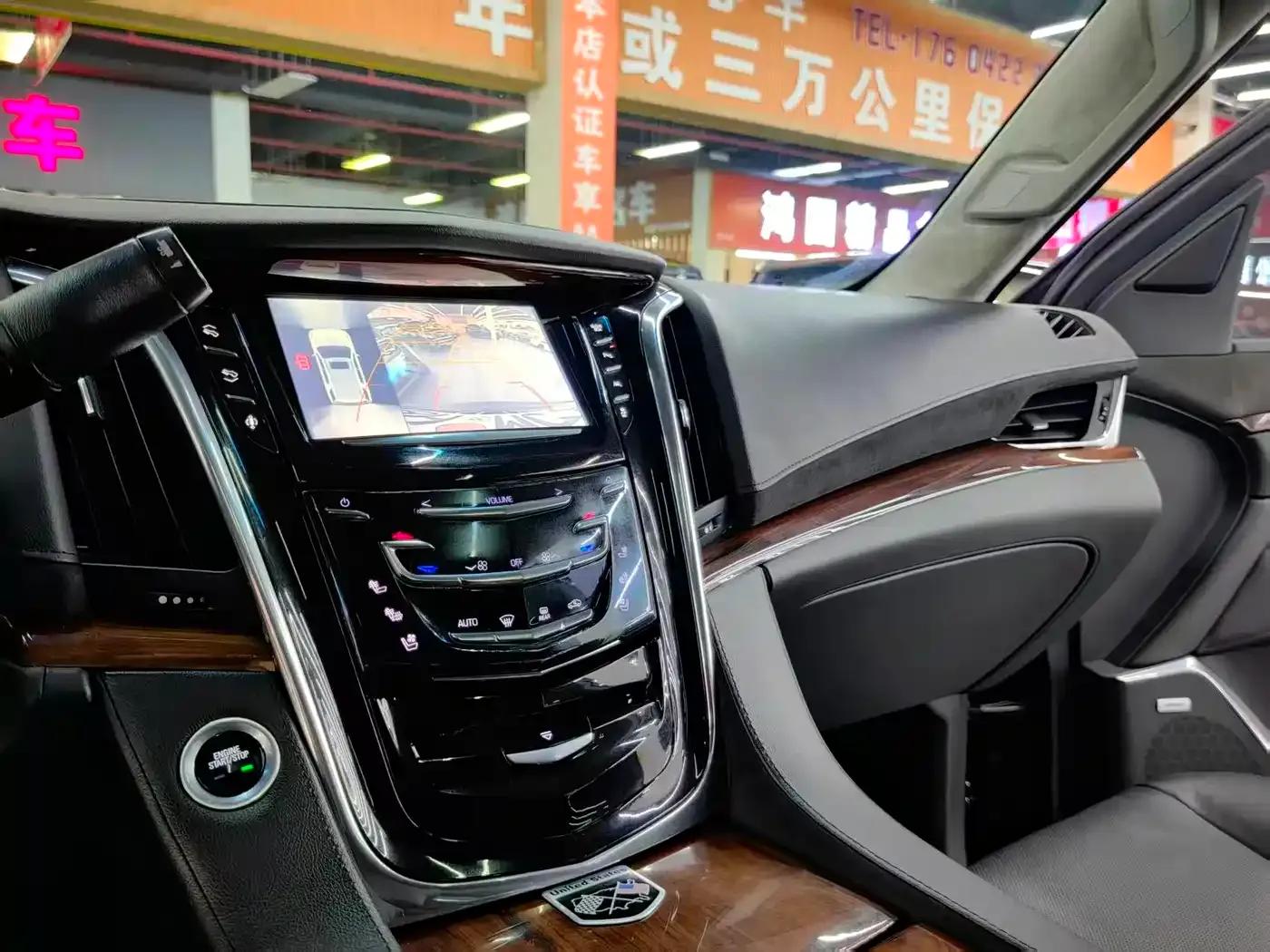 2017 Cadillac Escalade 6.2L ESV Platinum Edition Extended Wheelbase — миниатюра 10
