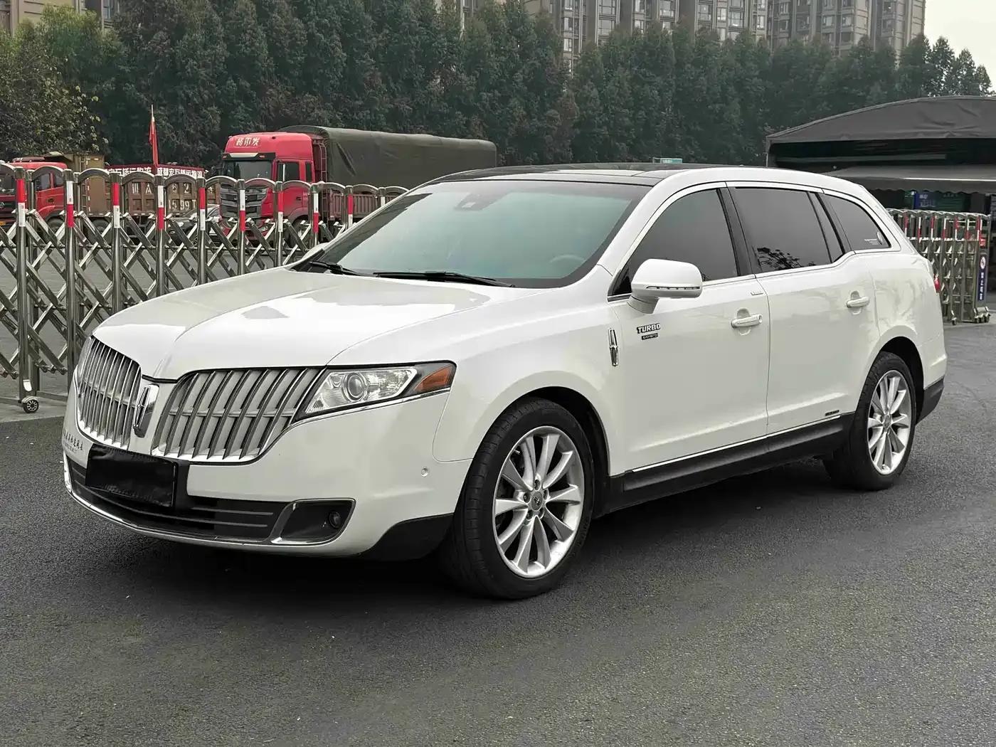 2010 Lincoln MKT 3.5T EcoBoost AWD — миниатюра 1