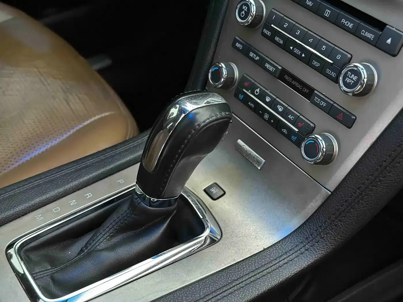 2010 Lincoln MKT 3.5T EcoBoost AWD — миниатюра 24