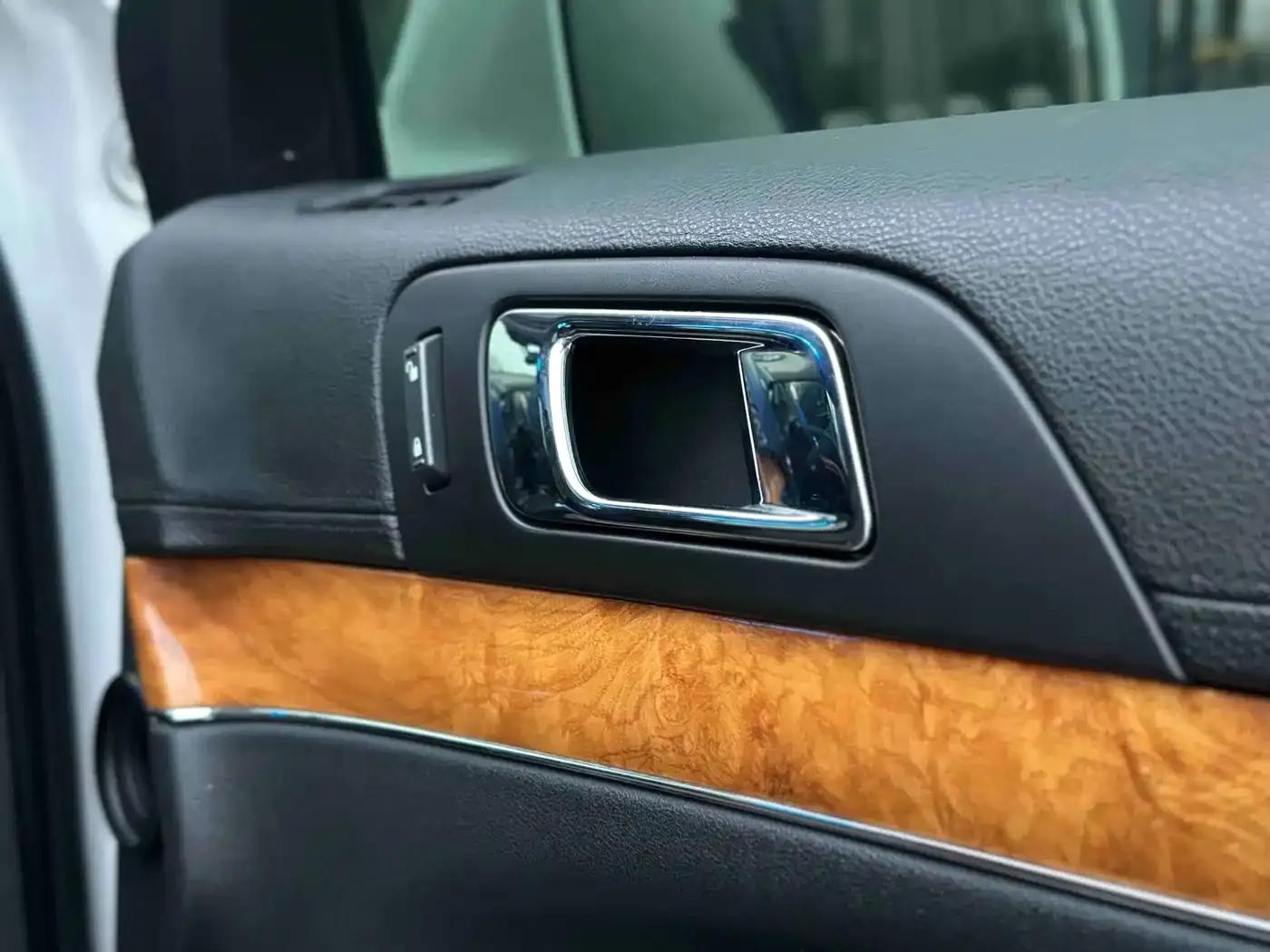 2010 Lincoln MKT 3.5T EcoBoost AWD — миниатюра 25