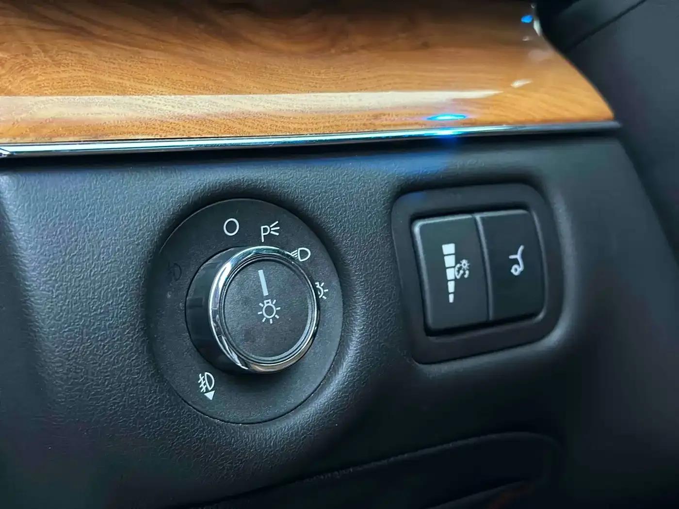2010 Lincoln MKT 3.5T EcoBoost AWD — миниатюра 30