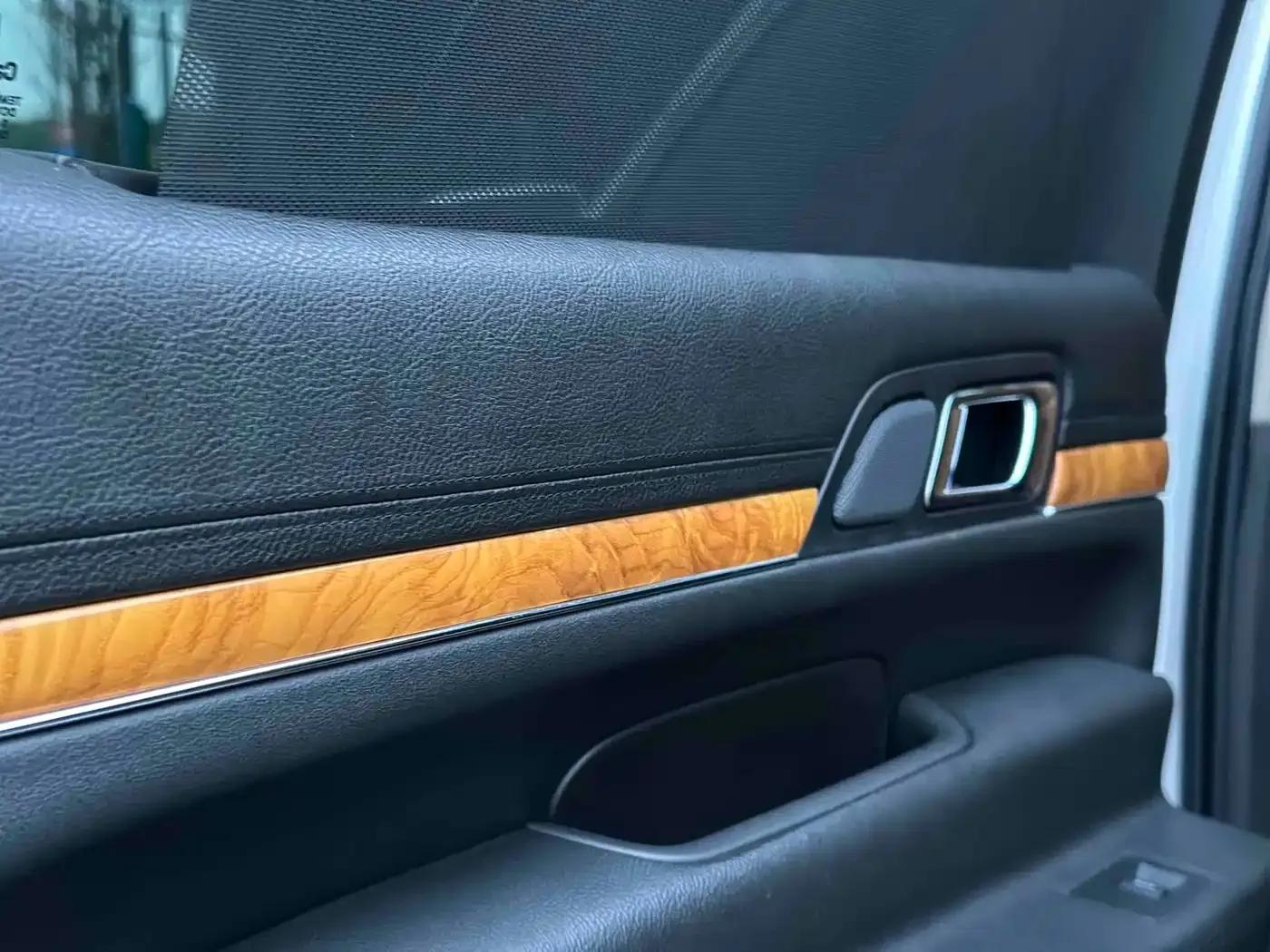 2010 Lincoln MKT 3.5T EcoBoost AWD — миниатюра 32