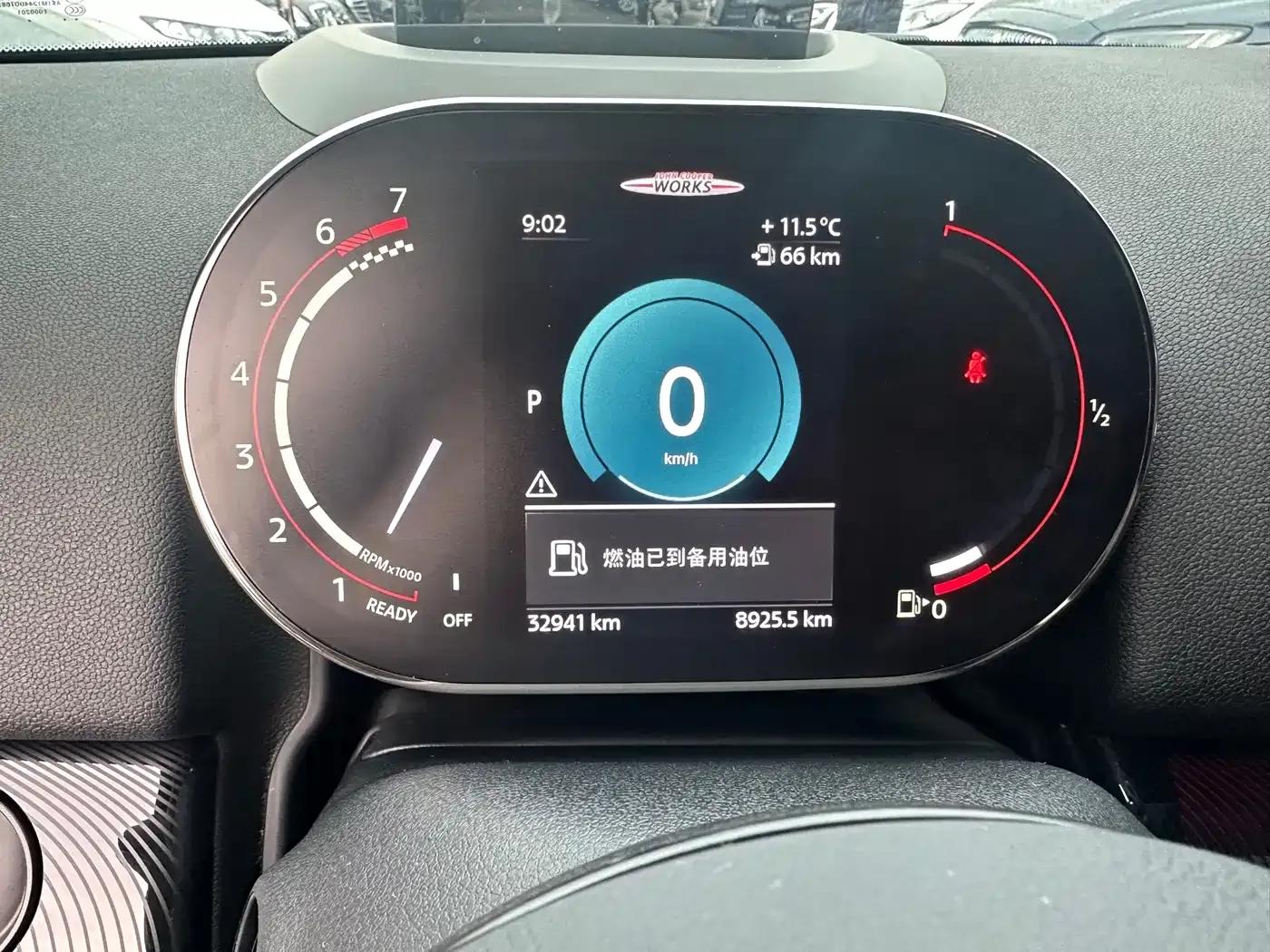 MINI JCW COUNTRYMAN 2023 2.0T JOHN COOPER WORKS — миниатюра 14