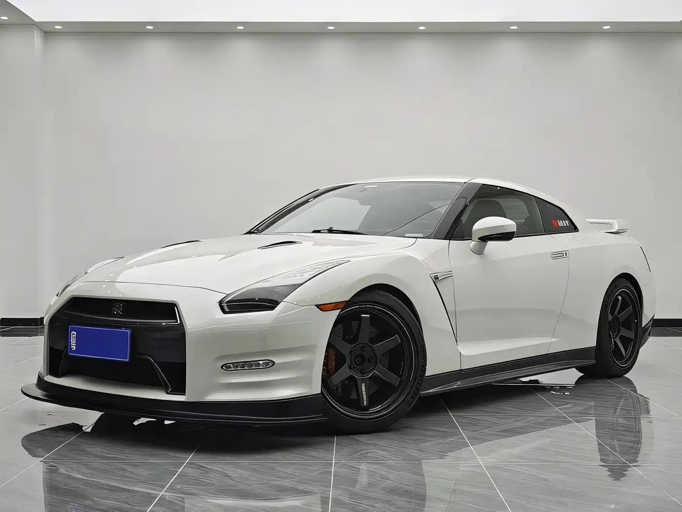 2012 Nissan GT-R 3.8T Premium Edition — миниатюра 1