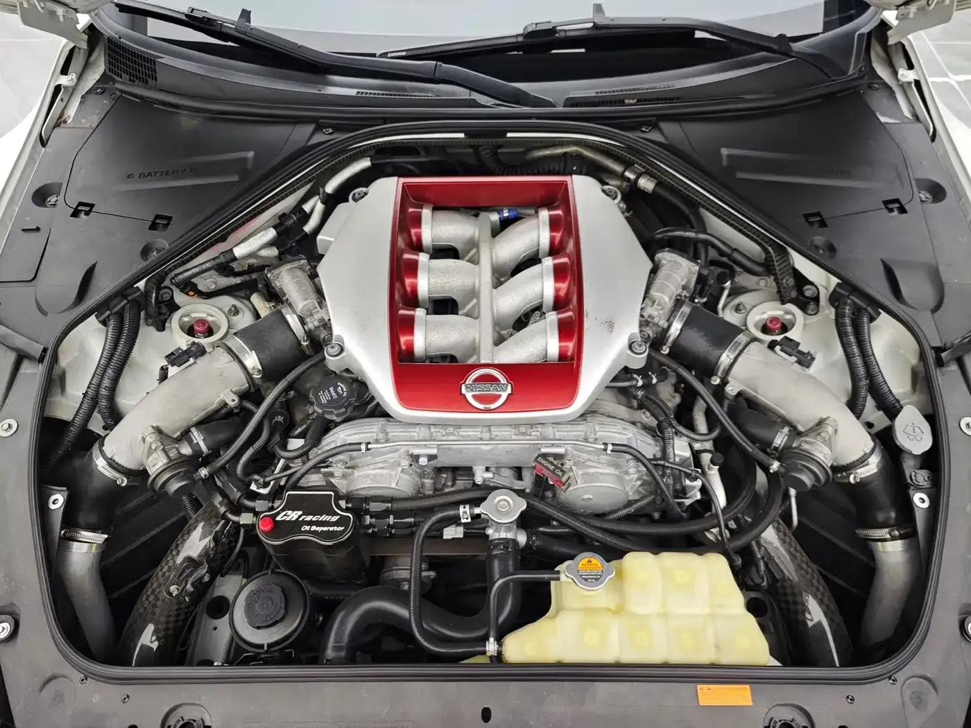2012 Nissan GT-R 3.8T Premium Edition — миниатюра 10