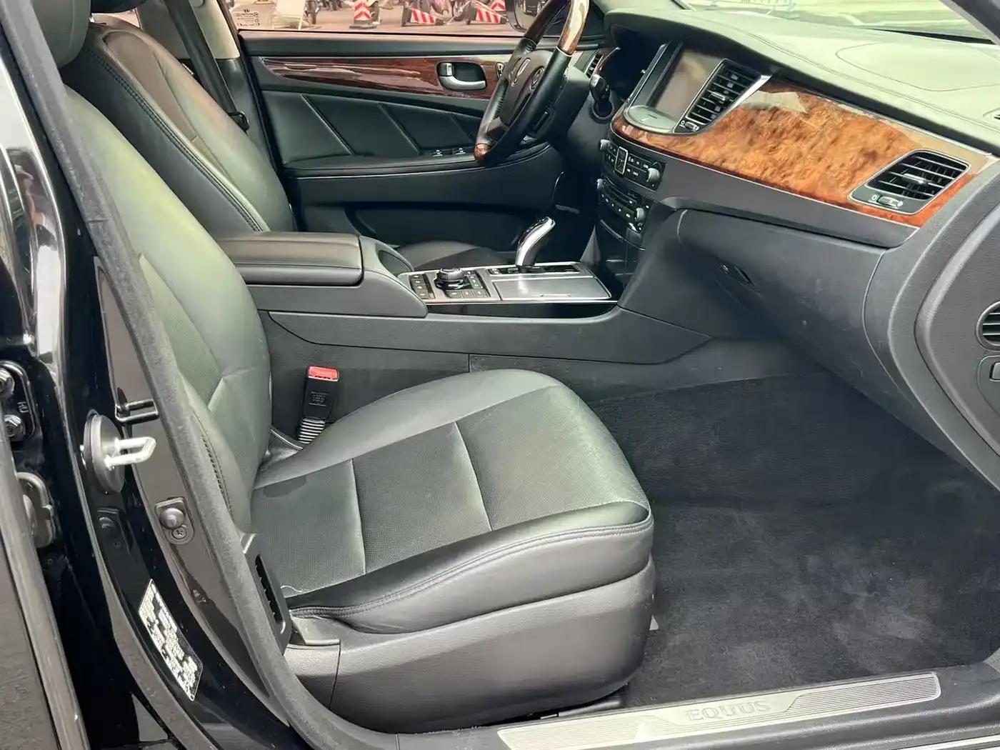 Equus 2014 3.8 GDi Premium Edition — миниатюра 5