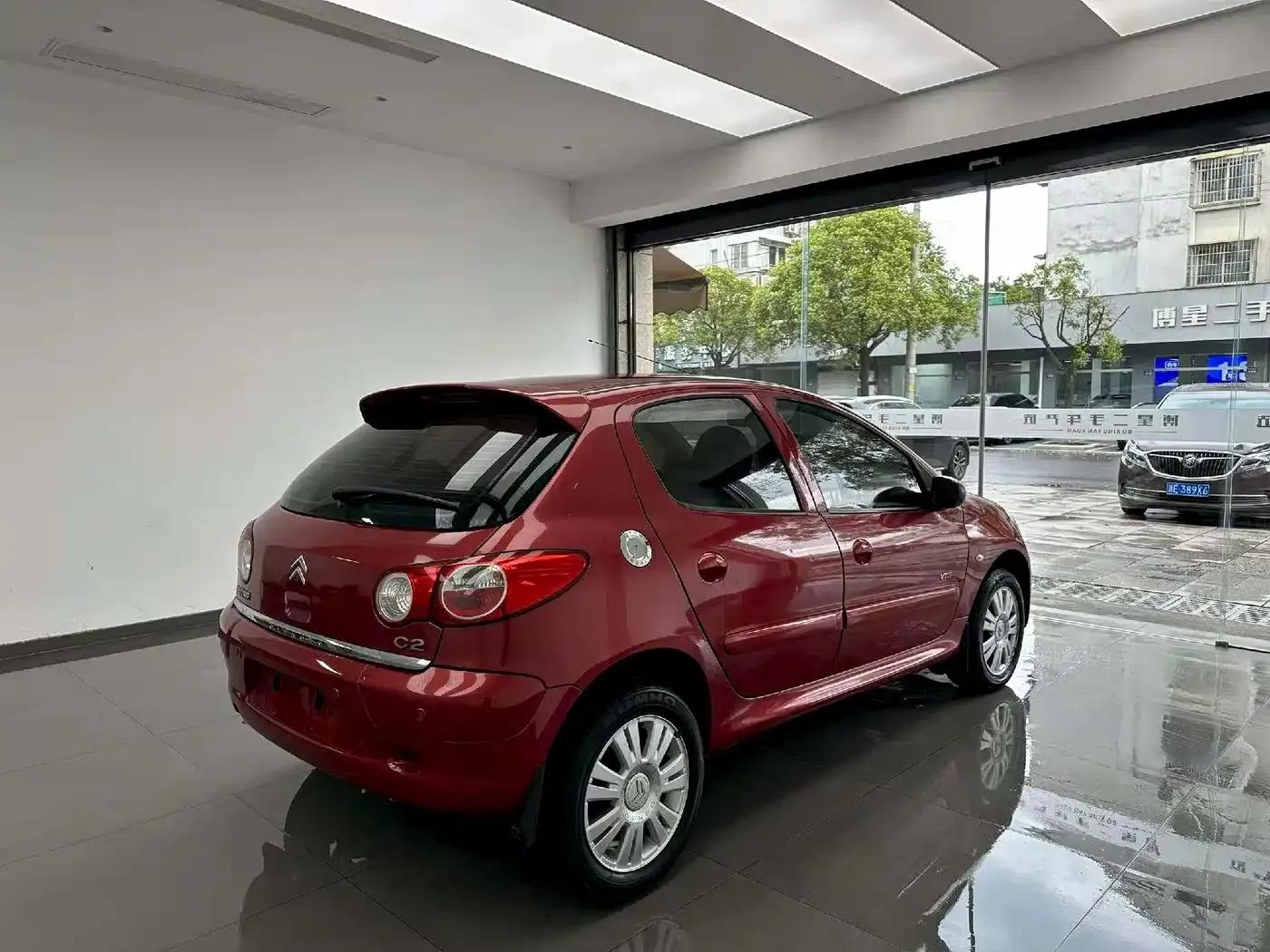 Citroën C2 2012 1.6L Automatic Sport — миниатюра 8