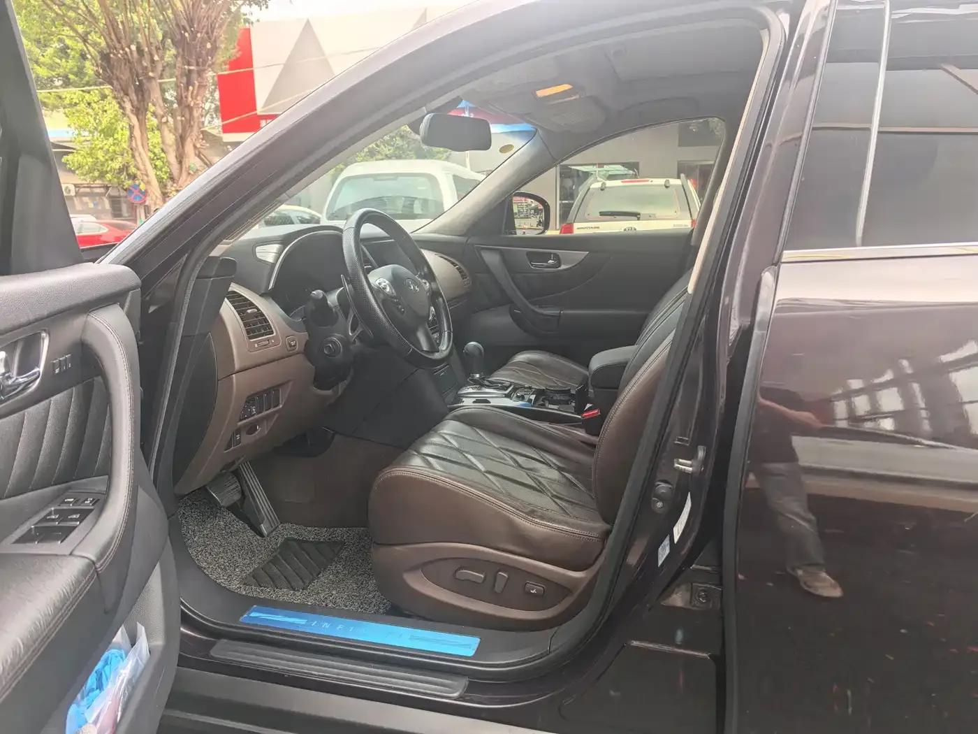 Infiniti FX 2010 FX35 Standard Edition — миниатюра 14