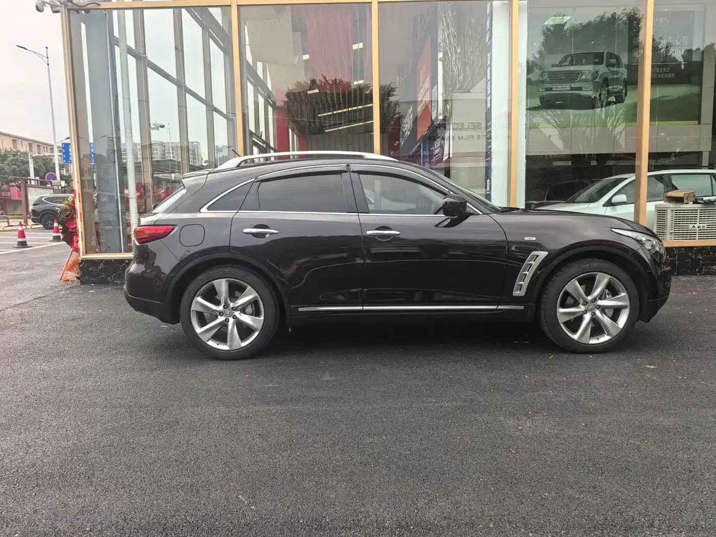 Infiniti FX 2010 FX35 Standard Edition — миниатюра 18