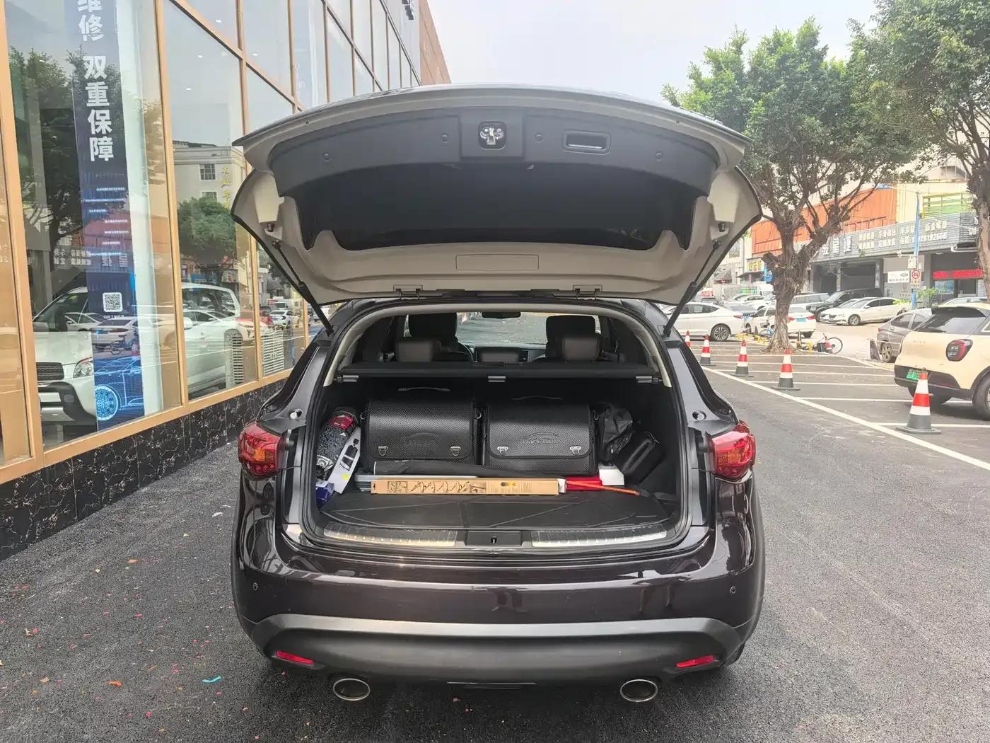 Infiniti FX 2010 FX35 Standard Edition — миниатюра 10