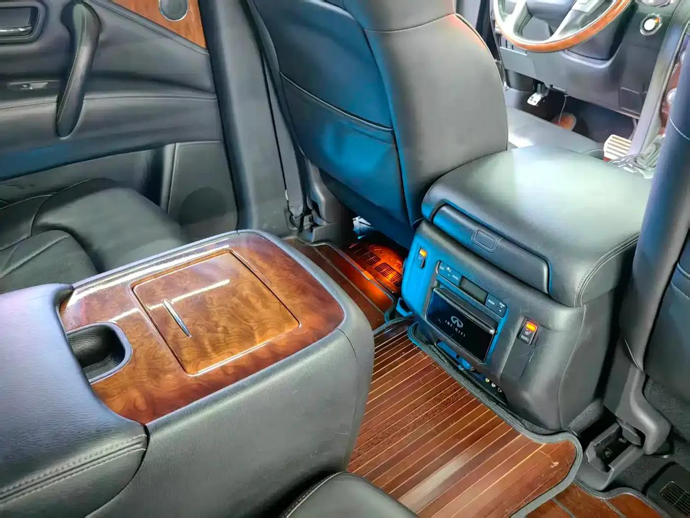Infiniti QX80 2016 5.6L 4WD — миниатюра 13