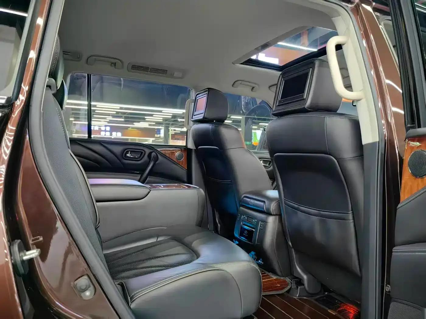 Infiniti QX80 2016 5.6L 4WD — миниатюра 15
