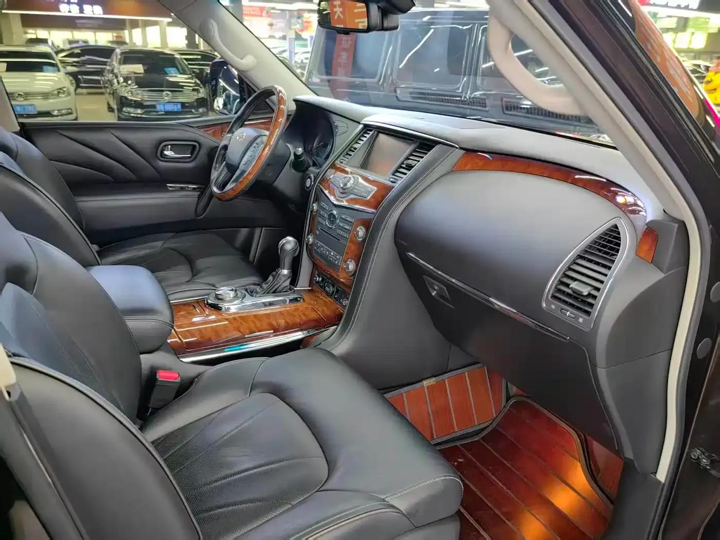 Infiniti QX80 2016 5.6L 4WD — миниатюра 4