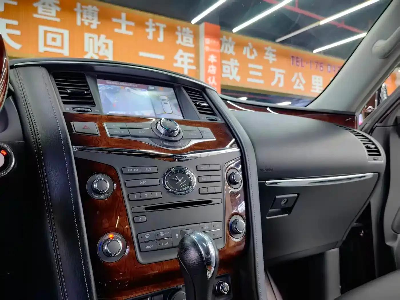 Infiniti QX80 2016 5.6L 4WD — миниатюра 8