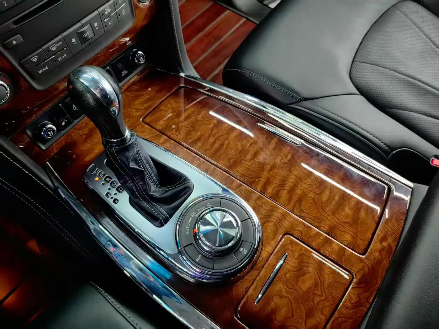 Infiniti QX80 2016 5.6L 4WD — миниатюра 9