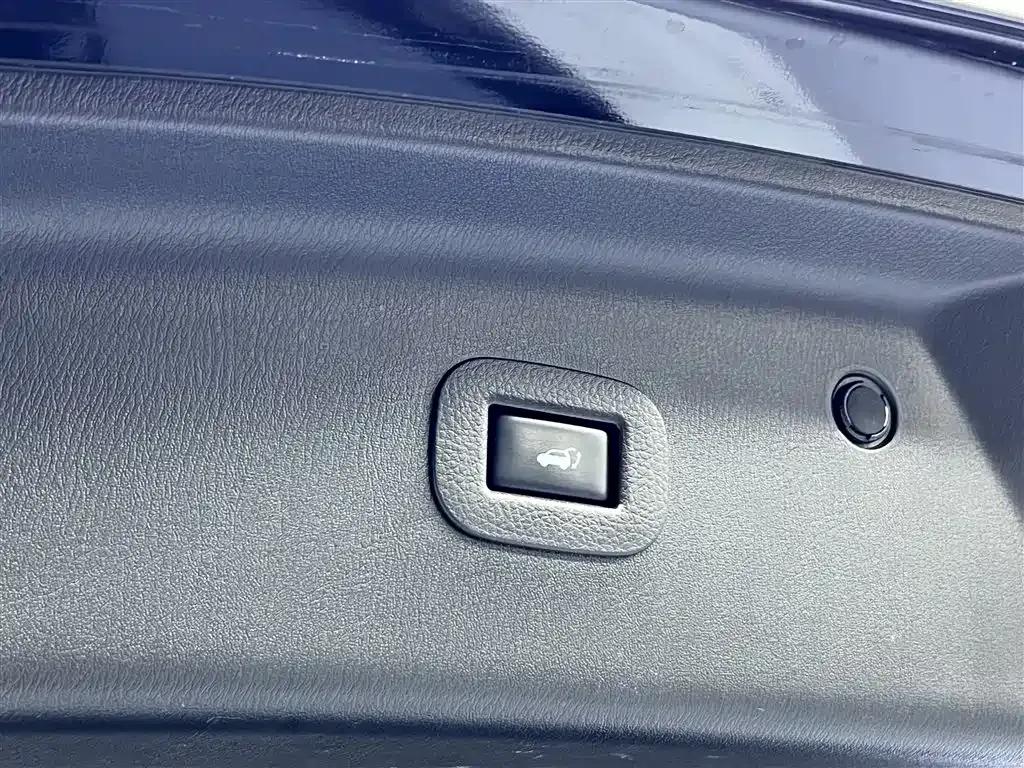 Infiniti QX80 2013 5.6L 4WD — миниатюра 16