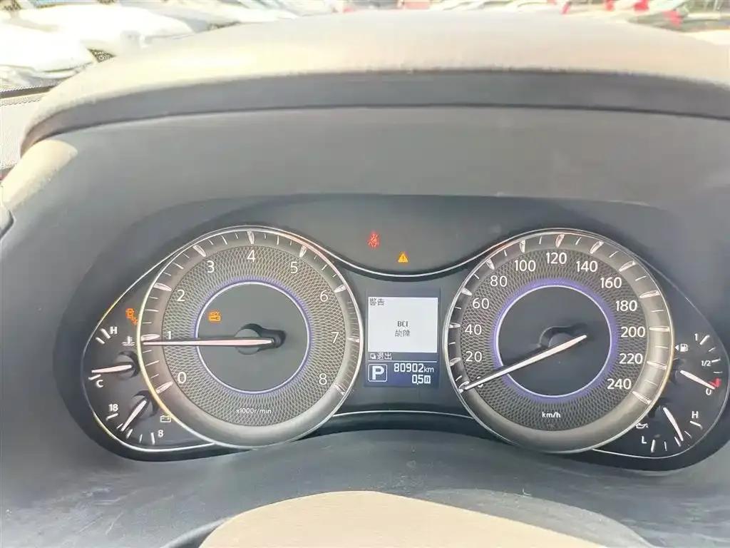 Infiniti QX80 2013 5.6L 4WD — миниатюра 17