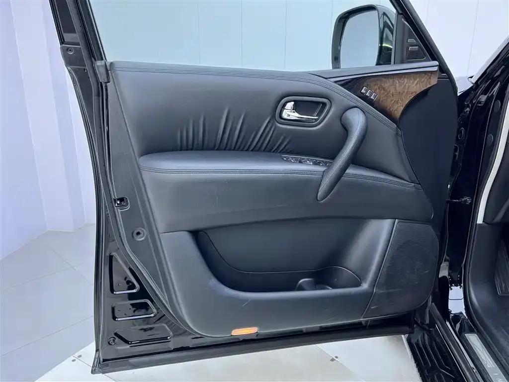Infiniti QX80 2013 5.6L 4WD — миниатюра 18