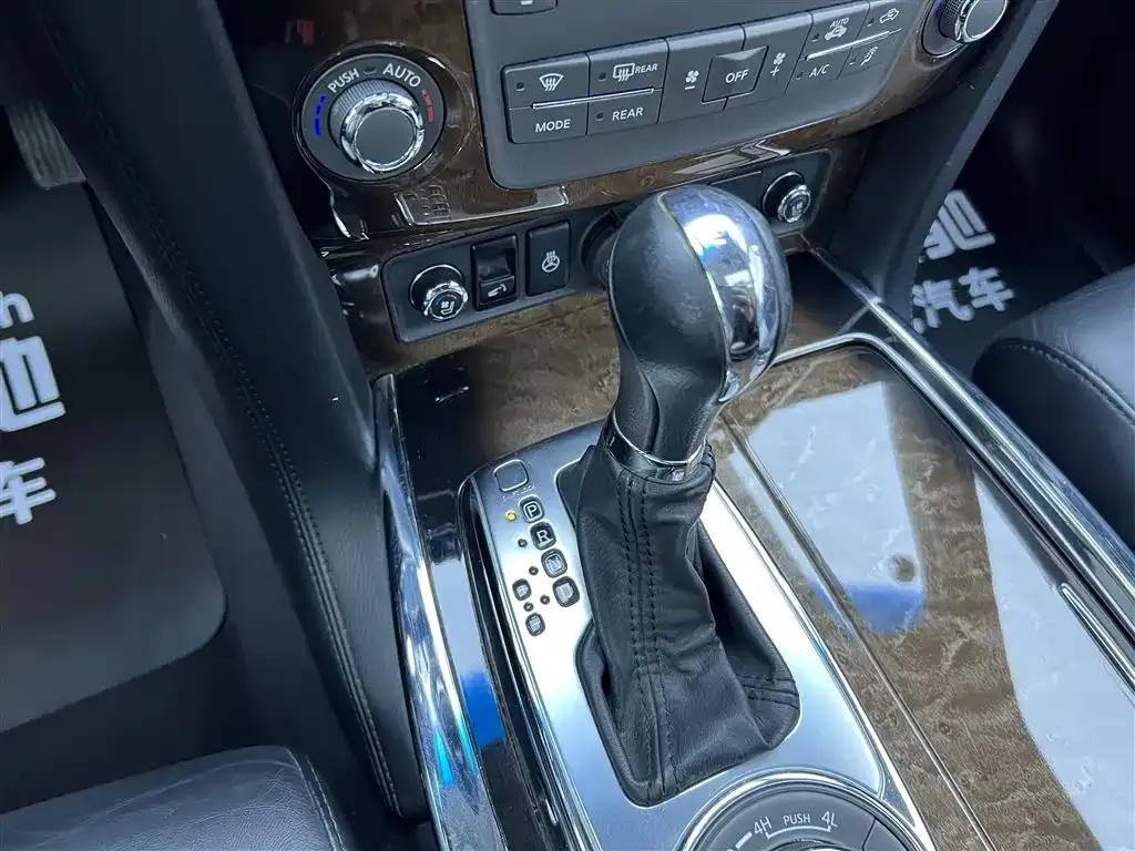Infiniti QX80 2013 5.6L 4WD — миниатюра 22