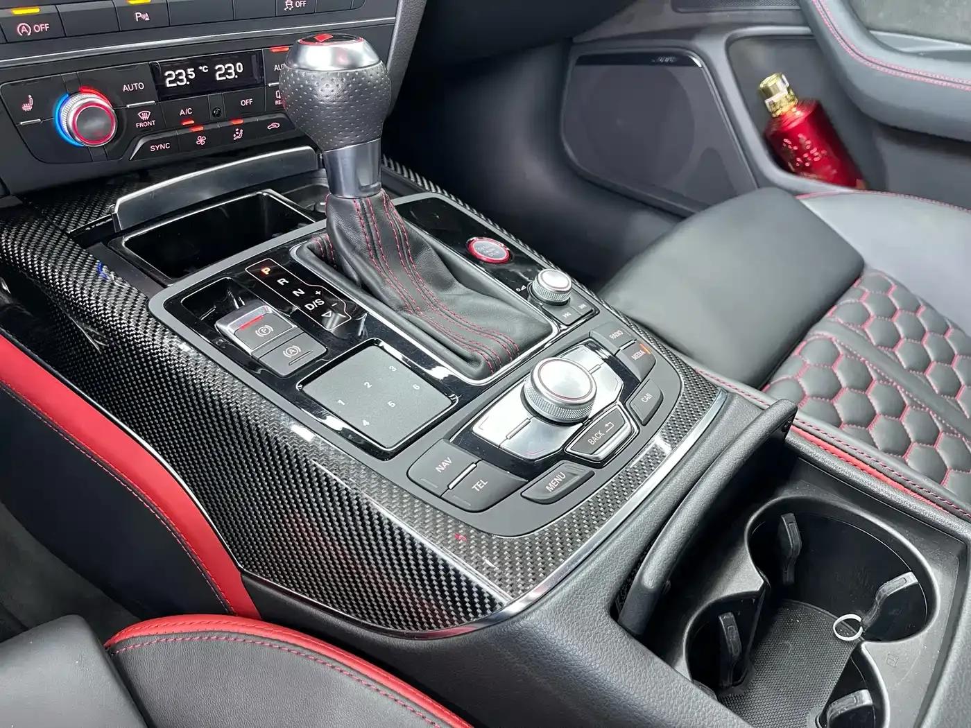 2016 Audi RS 6 4.0T Avant — миниатюра 14