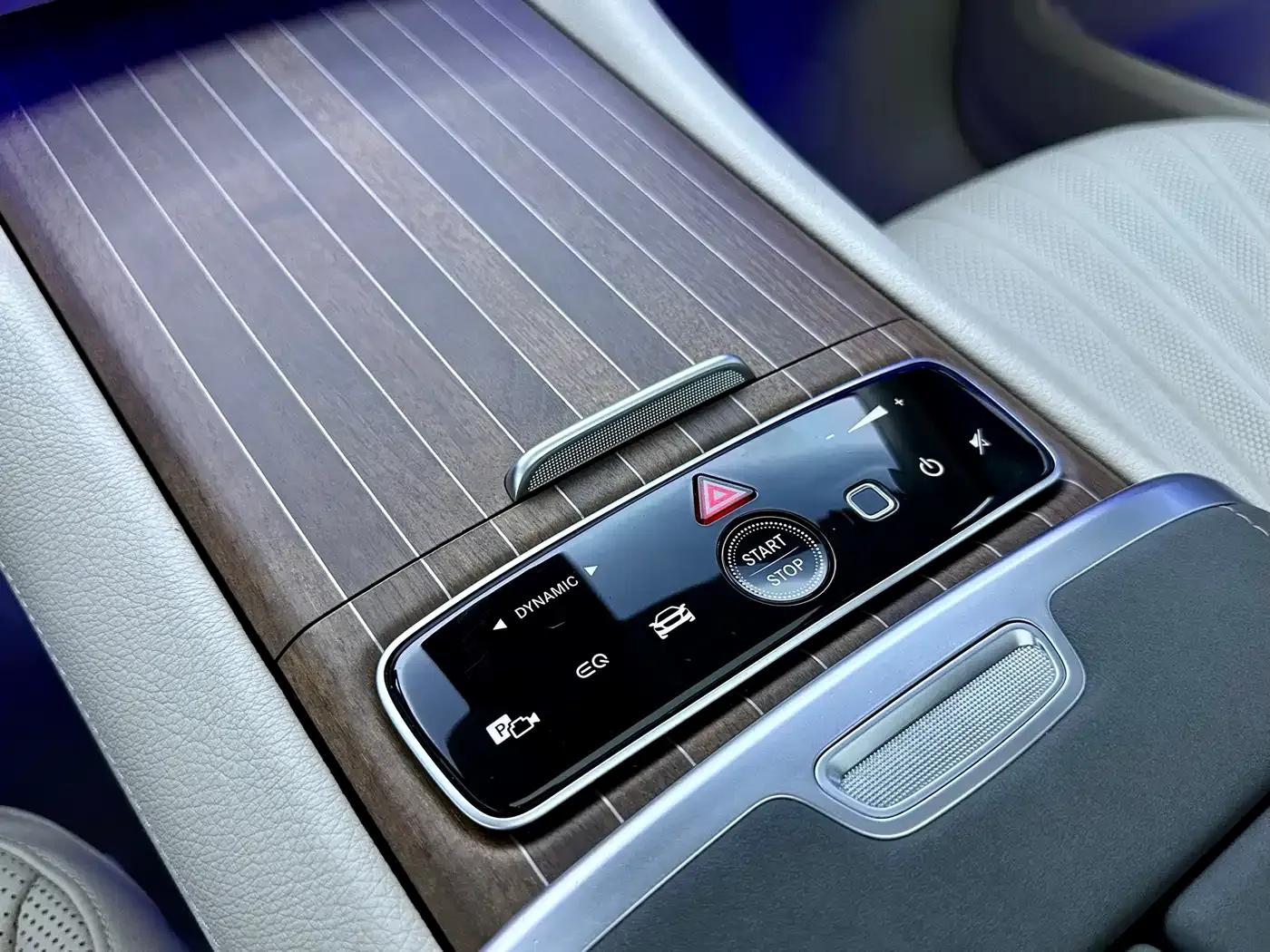 Mercedes-Benz EQS SUV 2023 450 4MATIC Pioneer Edition — миниатюра 19