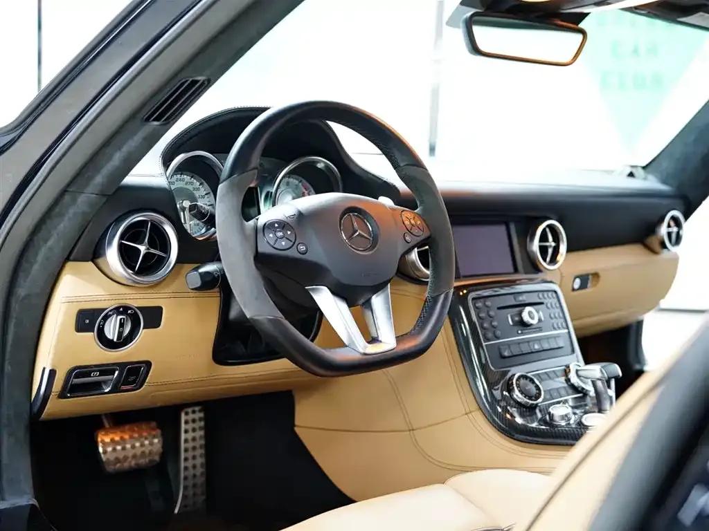 2011 Mercedes-Benz SLS AMG — миниатюра 23