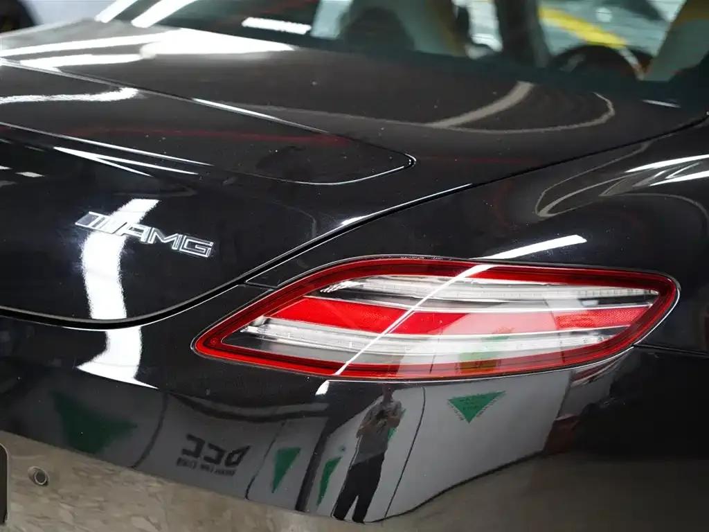 2011 Mercedes-Benz SLS AMG — миниатюра 4