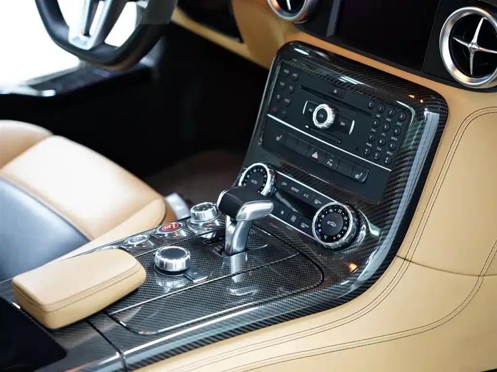 2011 Mercedes-Benz SLS AMG — миниатюра 39