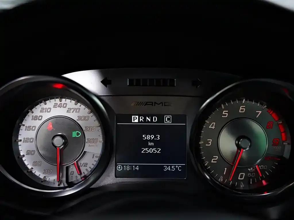 2011 Mercedes-Benz SLS AMG — миниатюра 7