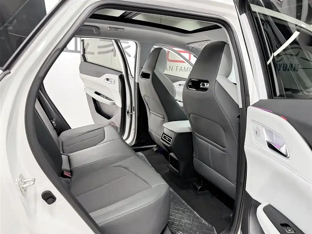 Changan UNI-Z 2025 1.5T Luxury Edition — миниатюра 14