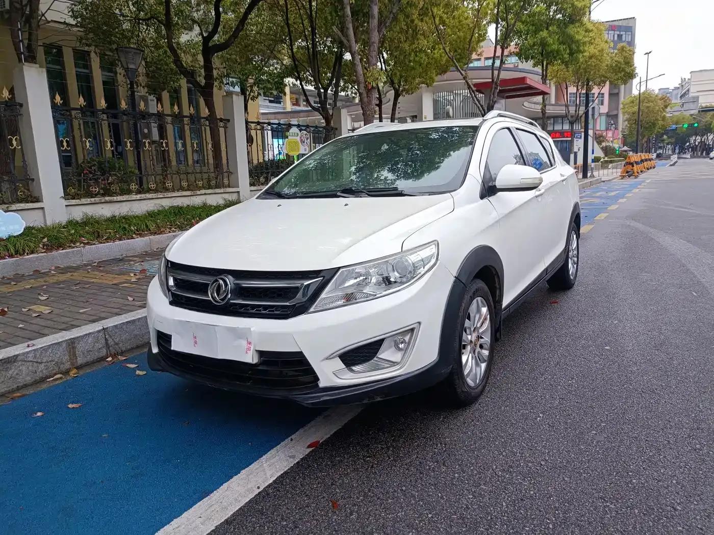 Dongfeng Fengshen AX3 2016 Model 1.5L Manual Cool Edition — миниатюра 1