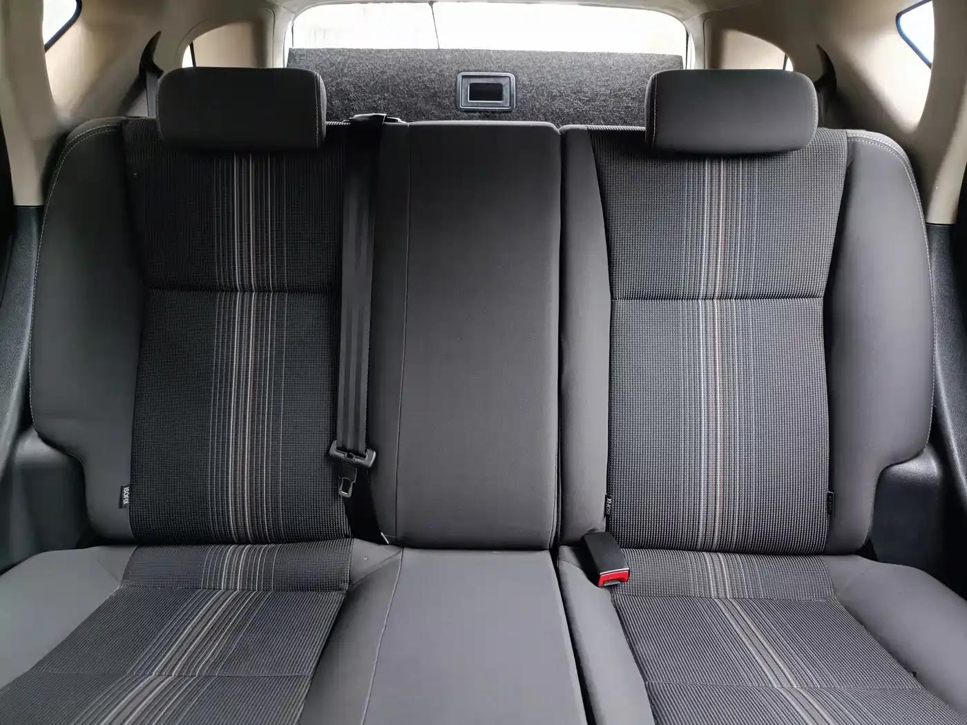 Dongfeng Fengshen AX3 2016 Model 1.5L Manual Cool Edition — миниатюра 22