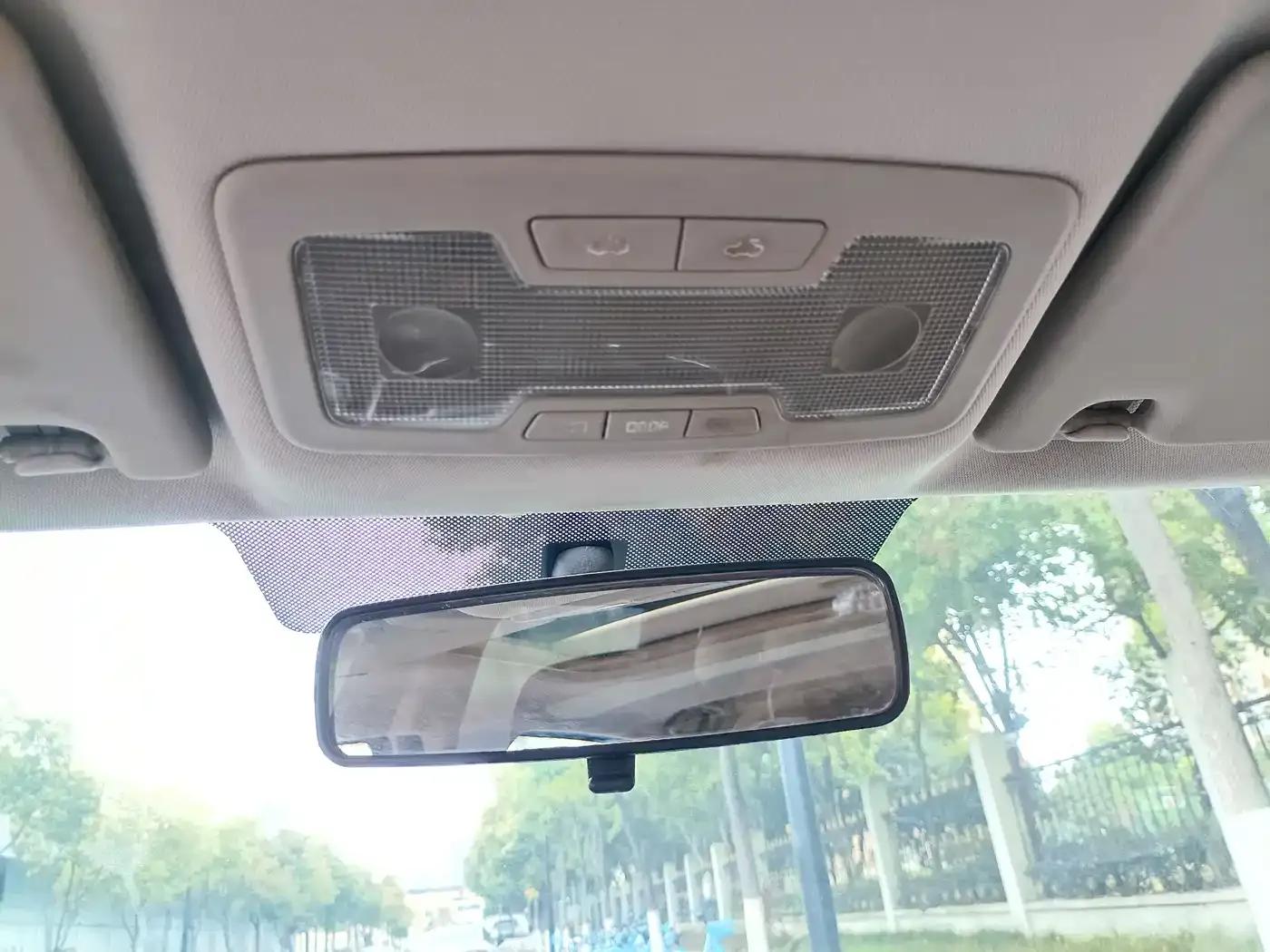 Dongfeng Fengshen AX3 2016 Model 1.5L Manual Cool Edition — миниатюра 28