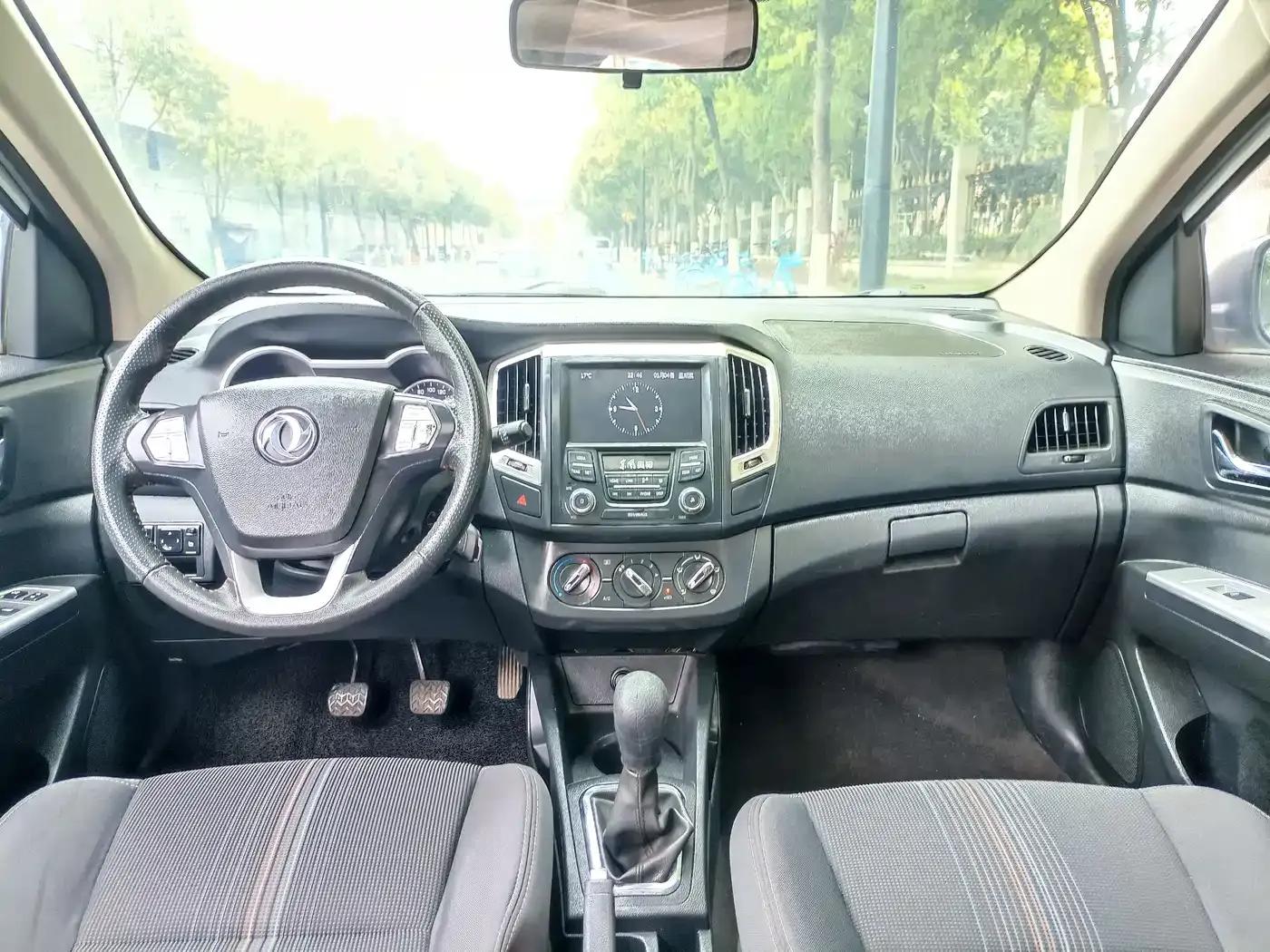 Dongfeng Fengshen AX3 2016 Model 1.5L Manual Cool Edition — миниатюра 32