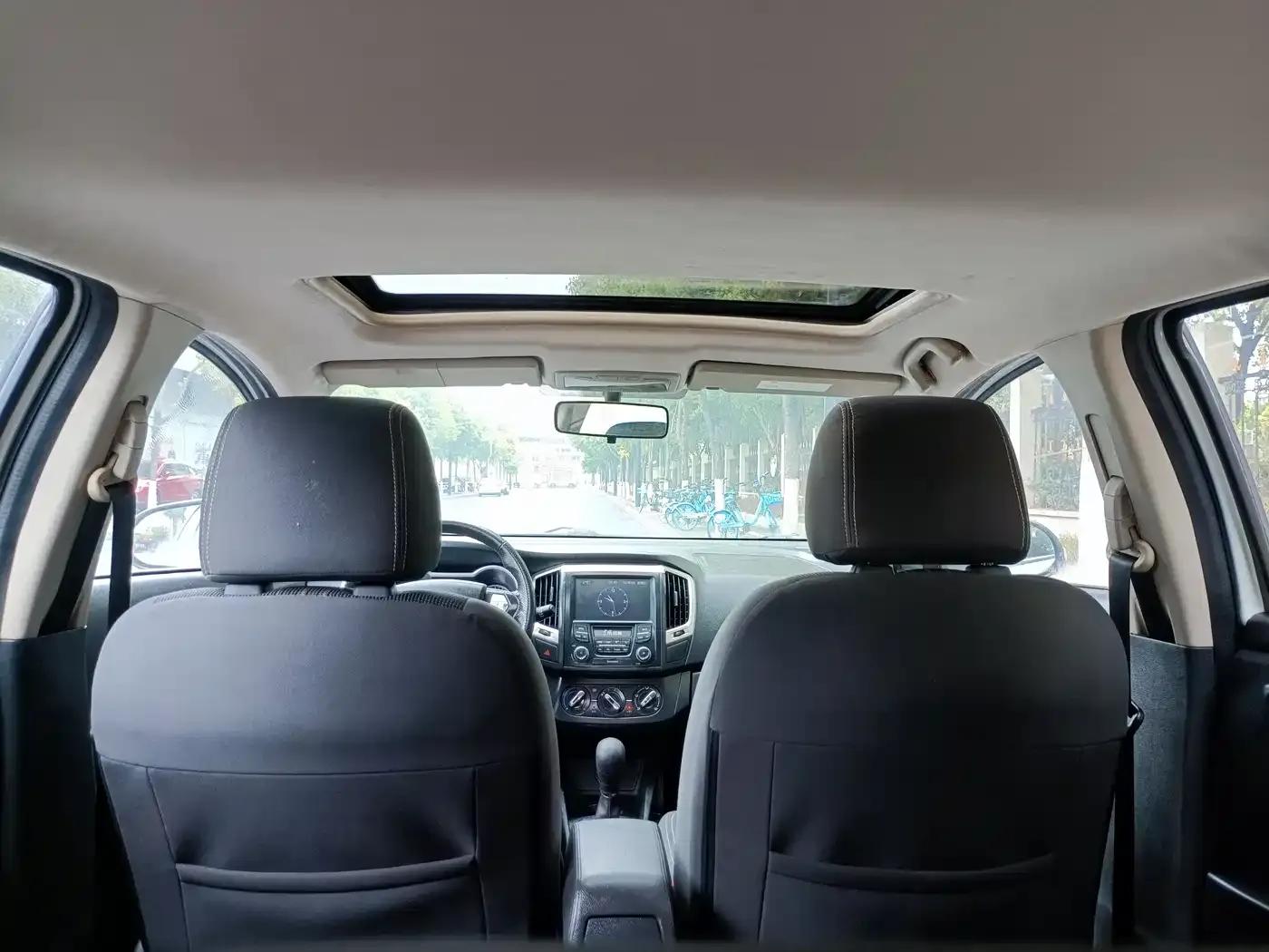 Dongfeng Fengshen AX3 2016 Model 1.5L Manual Cool Edition — миниатюра 34