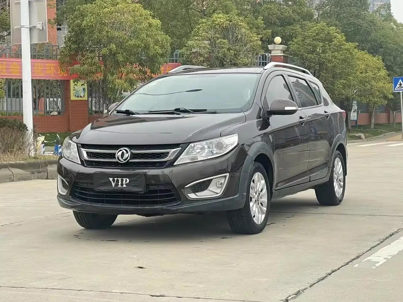 Dongfeng Fengshen AX3 2016 Model 1.5L Automatic Sporty Edition — миниатюра 1