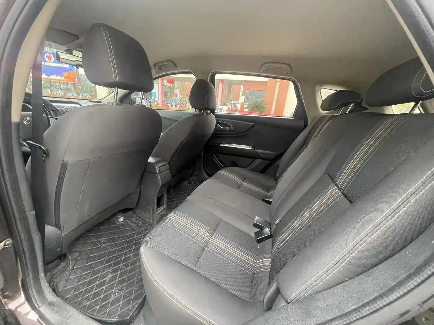 Dongfeng Fengshen AX3 2016 Model 1.5L Automatic Sporty Edition — миниатюра 6