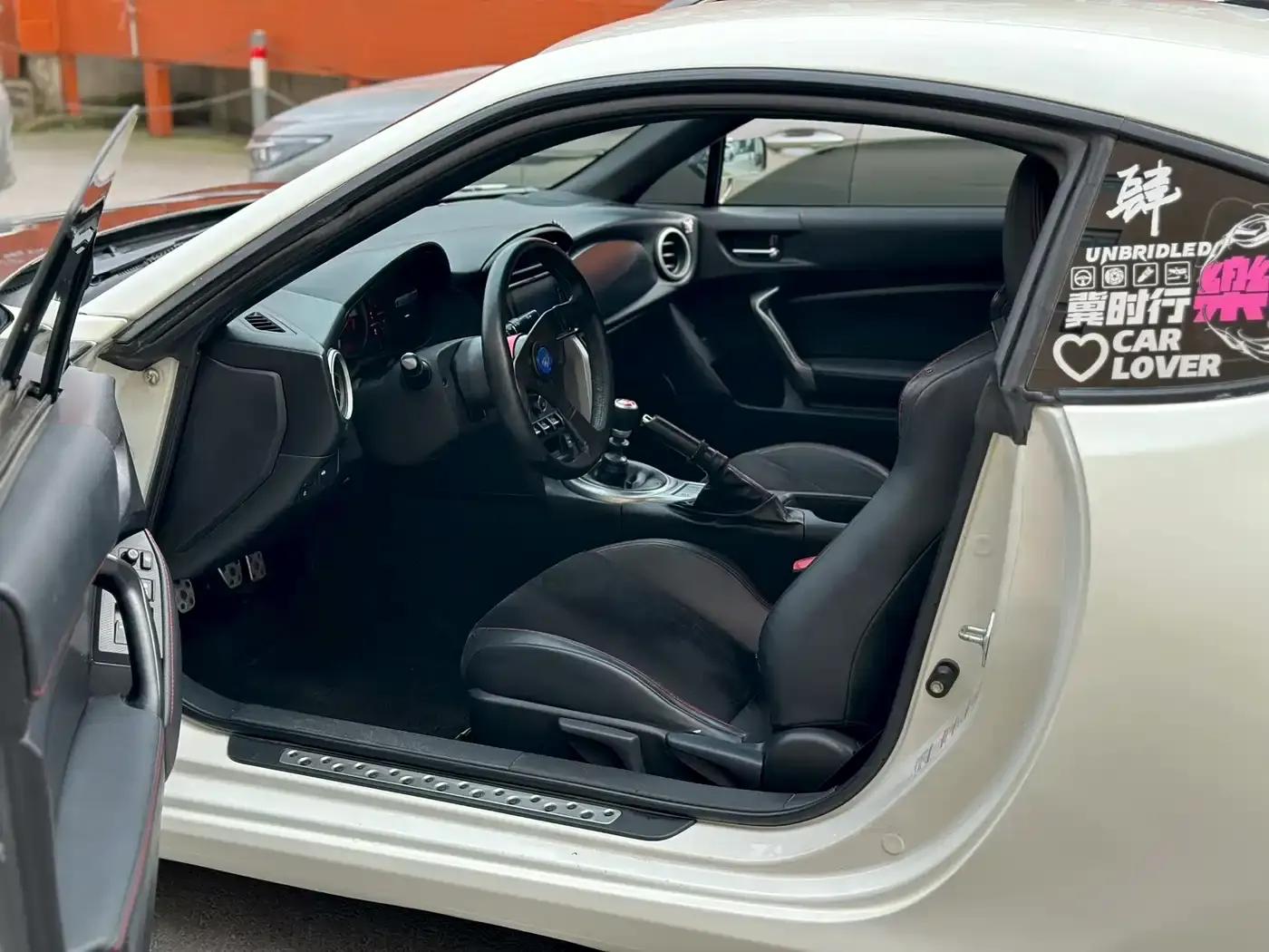 Toyota 86 2013 2.0L Manual Deluxe — миниатюра 4