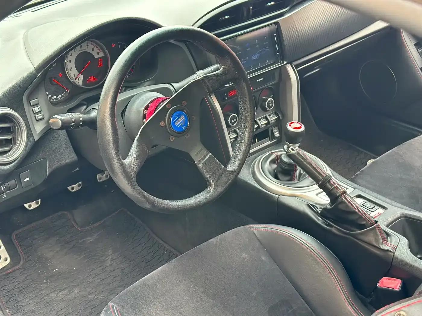 Toyota 86 2013 2.0L Manual Deluxe — миниатюра 5