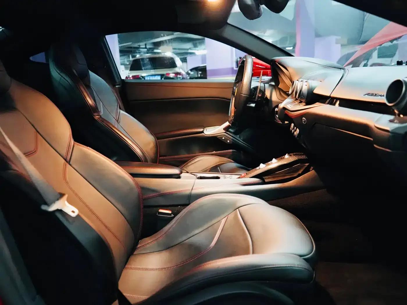 2013 F12berlinetta 6.3L Standard Model — миниатюра 15