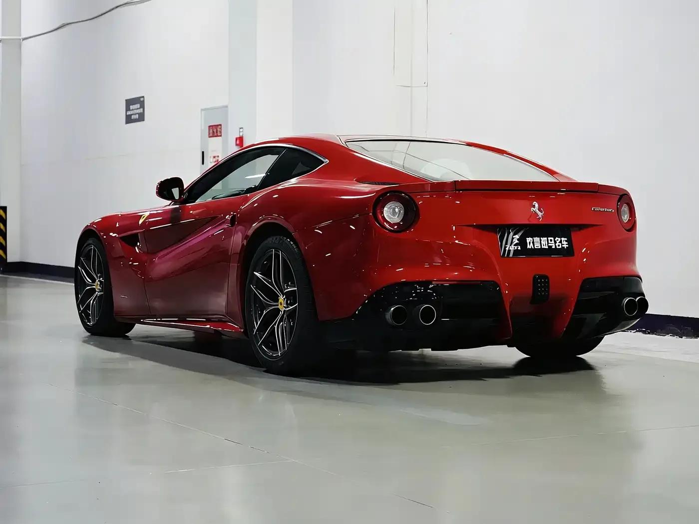 2013 F12berlinetta 6.3L Standard Model — миниатюра 4
