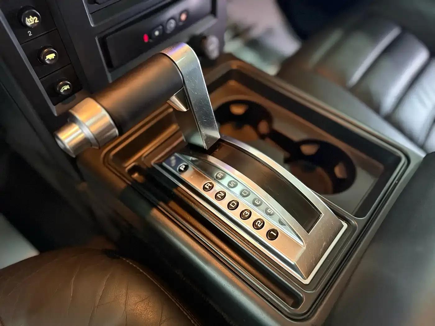 2004 Hummer H2 6.0 AT — миниатюра 15
